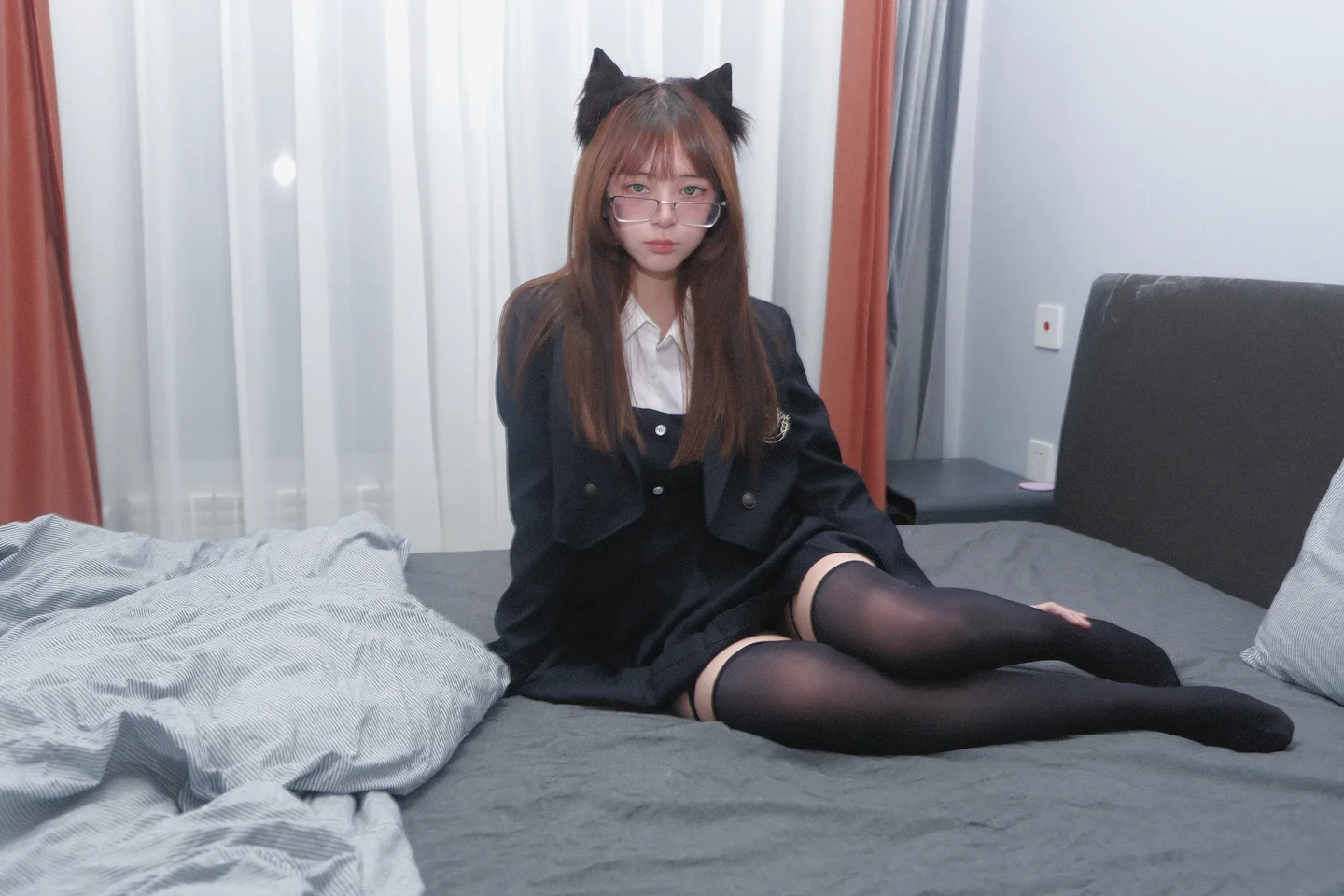 攻弦弦弦 - 黑丝眼镜猫娘 [16P-77MB] tg@simisebaisi 【丝足阁】016.webp